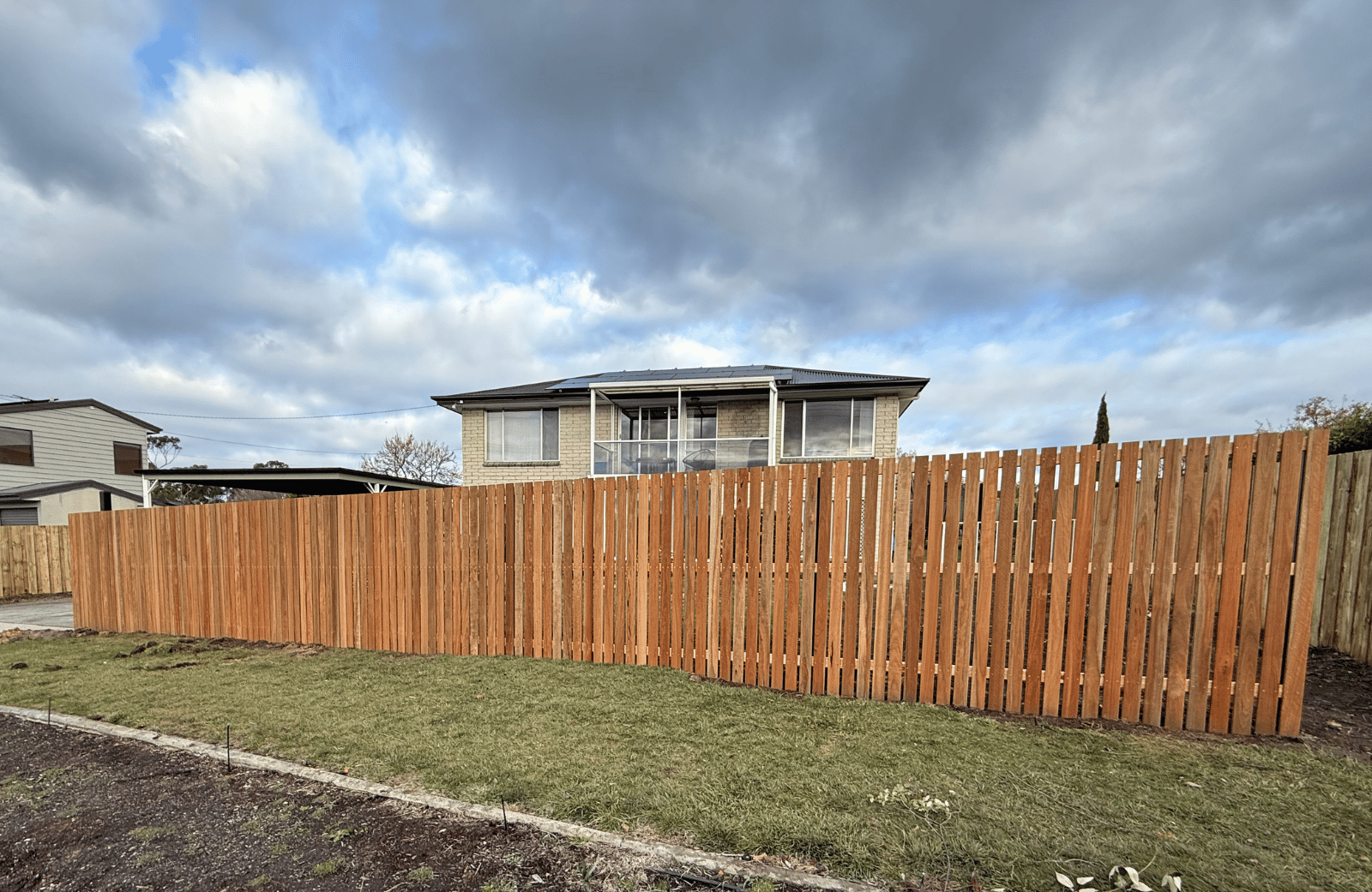 Top Reasons to Hire a Fencing Contractor in Hobart - Hobartfencingandgates