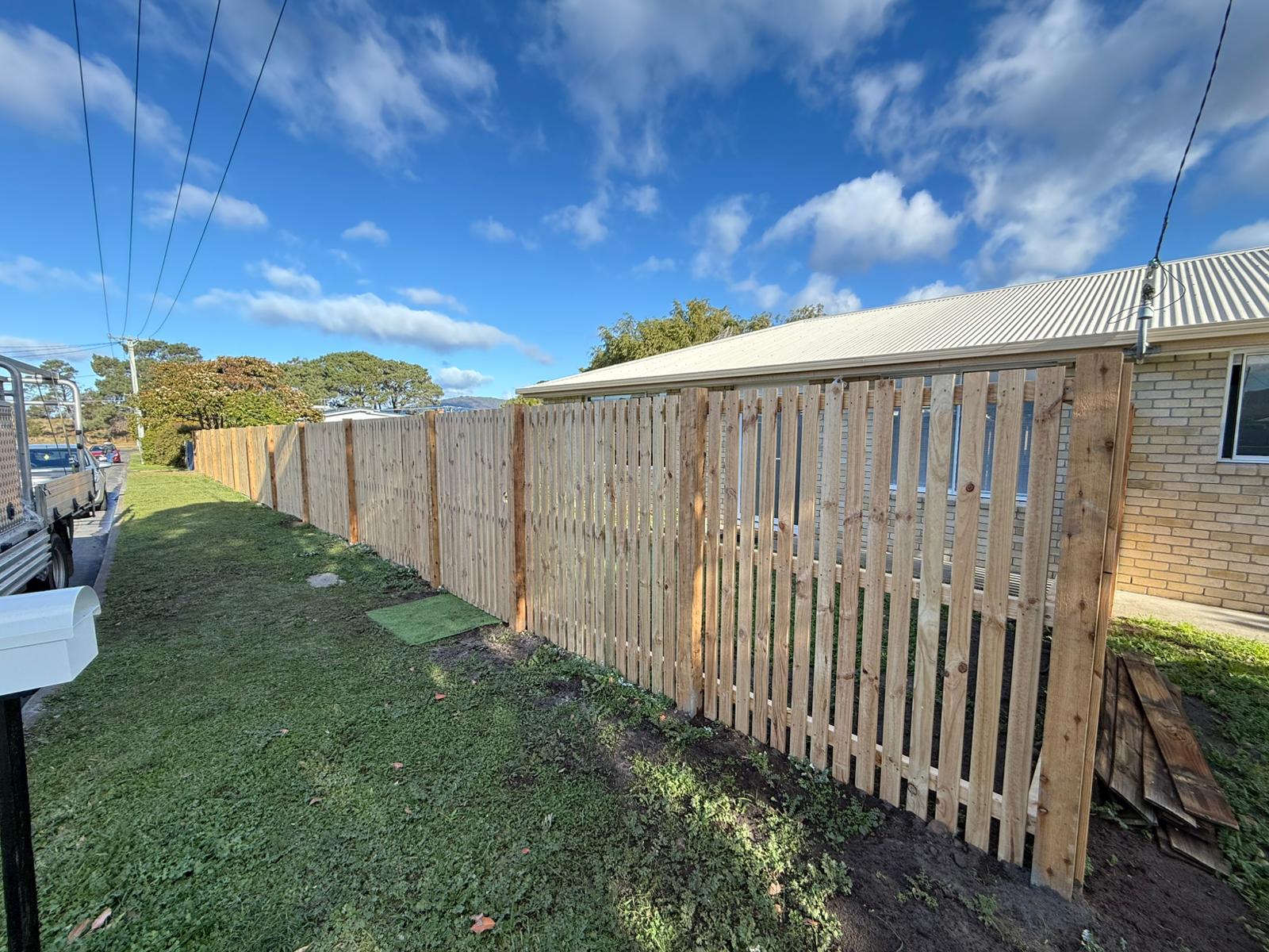 Hampton Style Fence - Hobart fencing and gates