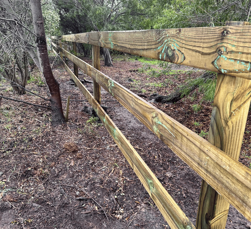 Traditional Post and Rail Fram fence – Hobart Fencing and Gates(1) Traditional Post and Rail Fram fence - Hobart Fencing and Gates(1)
